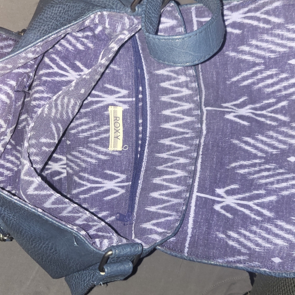 Roxy Purse - Picture 2 of 3